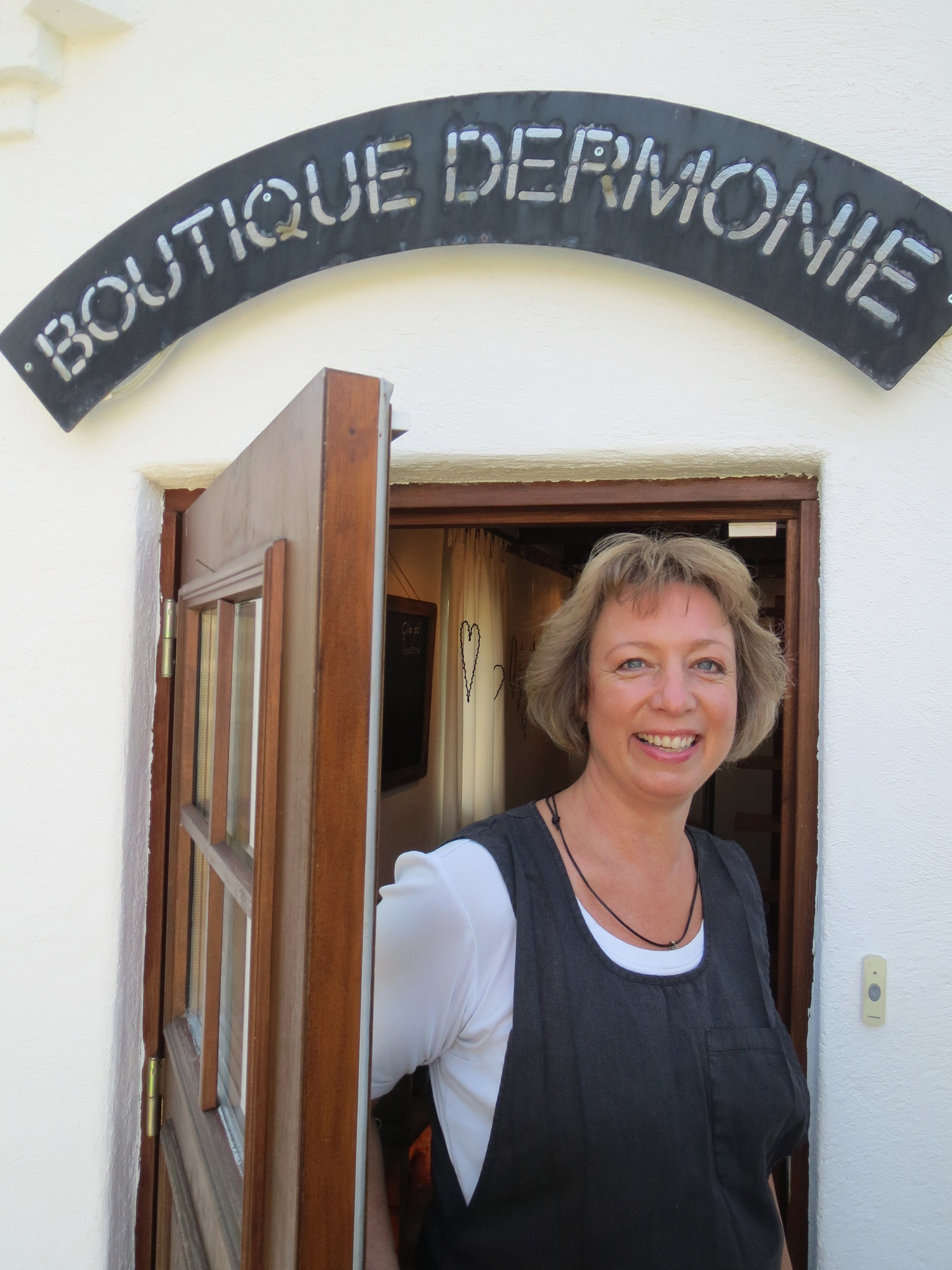 Boutique-Dermonie_a0
